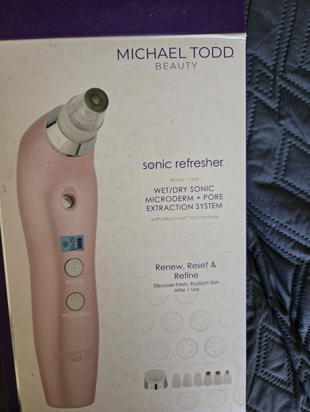 MICHAEL TODD Beauty Sonic Refresher Microderm + Pore Extraction - Pink